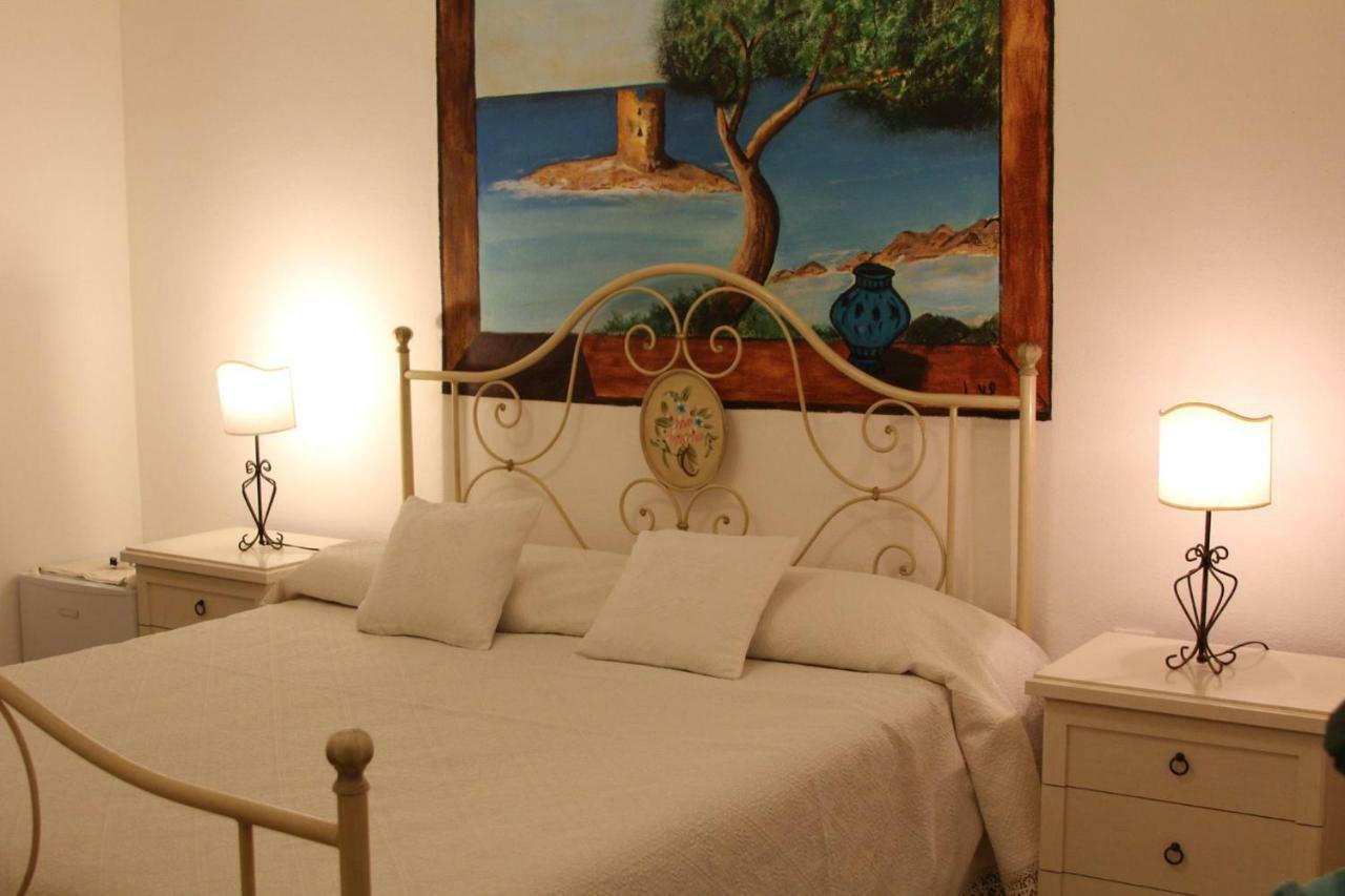 La Porta Sulla Costa Bed & Breakfast San Pantaleo Dış mekan fotoğraf